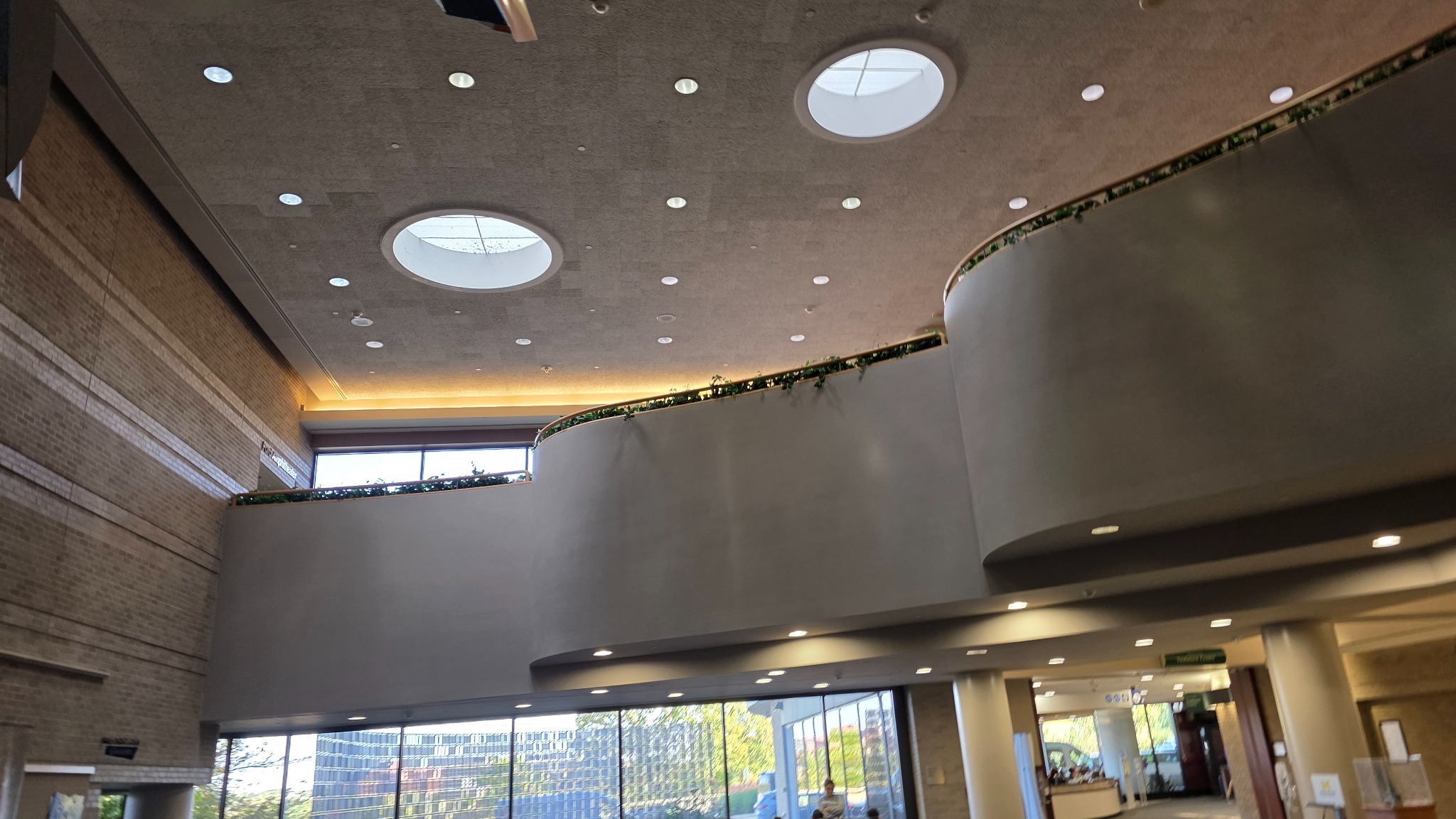 Light and space in the main lobby
